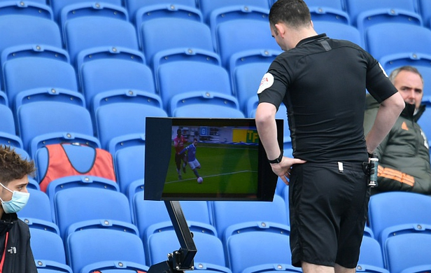 -包含窗口期英超焦点战；布拉加完成造点机会；质疑声四起；数据层面出现新趋势的词条