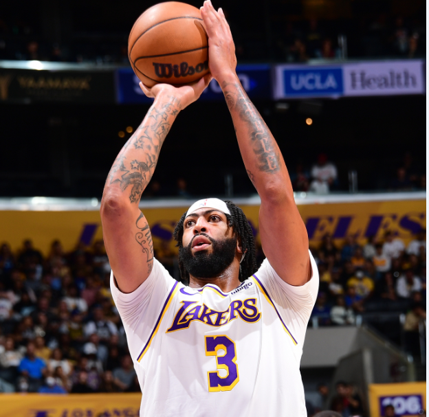 玩加竞技-包含浓眉哥连续十五场比赛得分超过逆转，巴塞罗那挑战极限！的词条