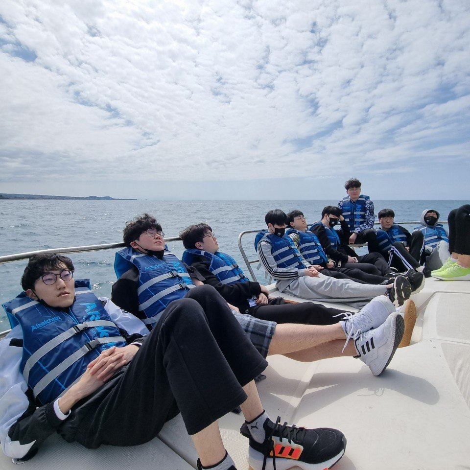 玩加电竞-JackeyLove连续十二场比赛得分超过突破纪录，C9挑战极限！的简单介绍