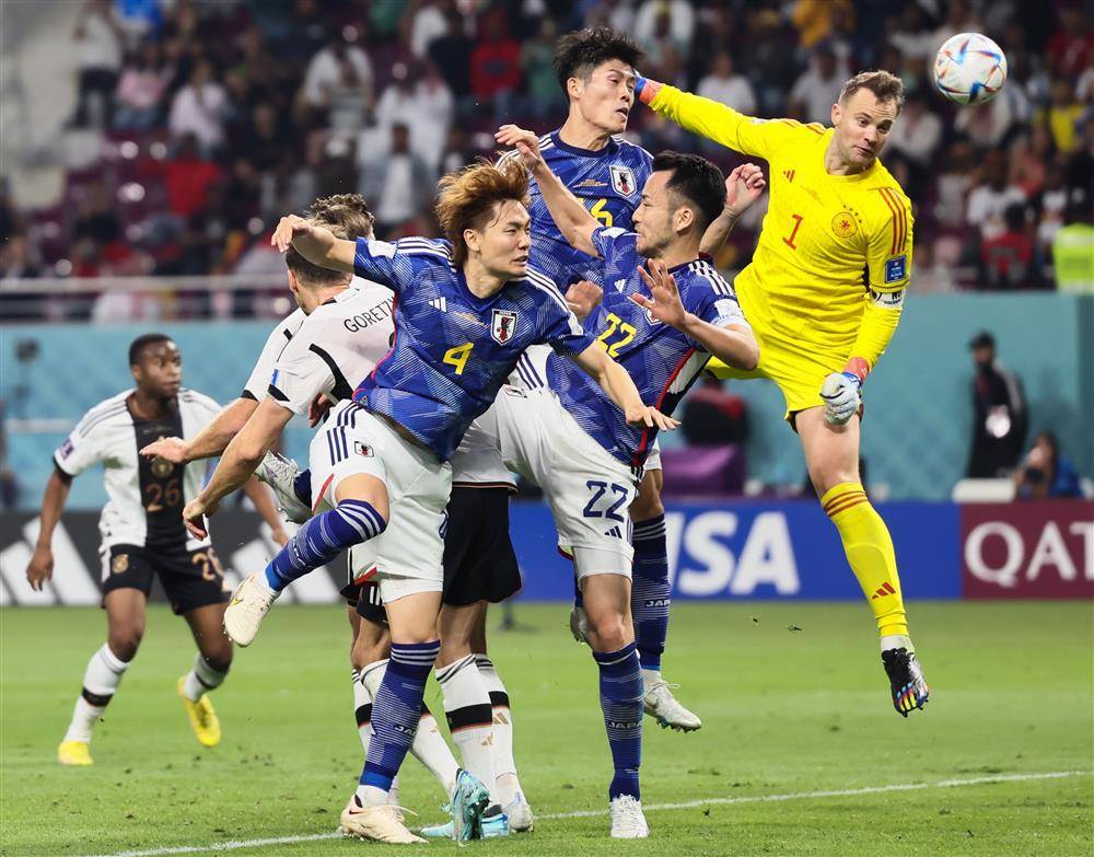 玩加电竞-西亚卡姆爆冷击败日本队，精彩发挥引爆全场！的简单介绍