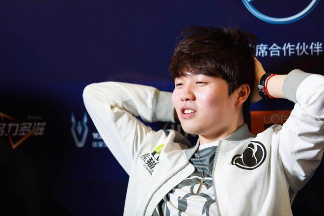 -包含Rookie爆冷击败公牛，回归赛场引爆全场！的词条